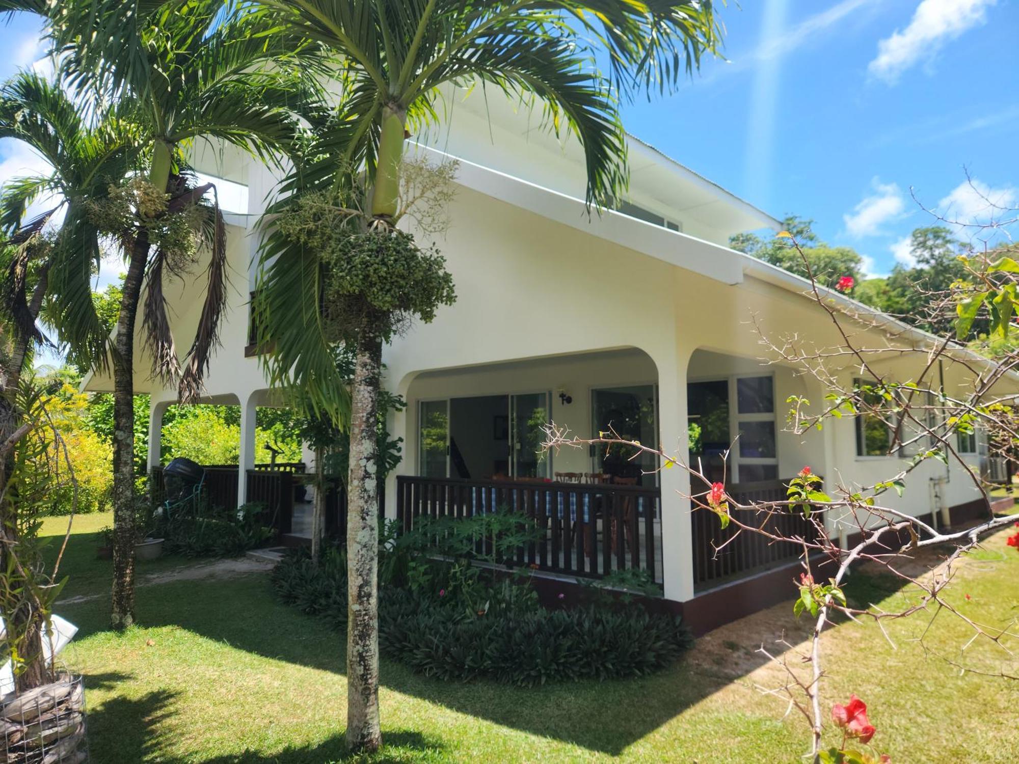 Fairy-Tern Chalets Cerf Island Exterior photo