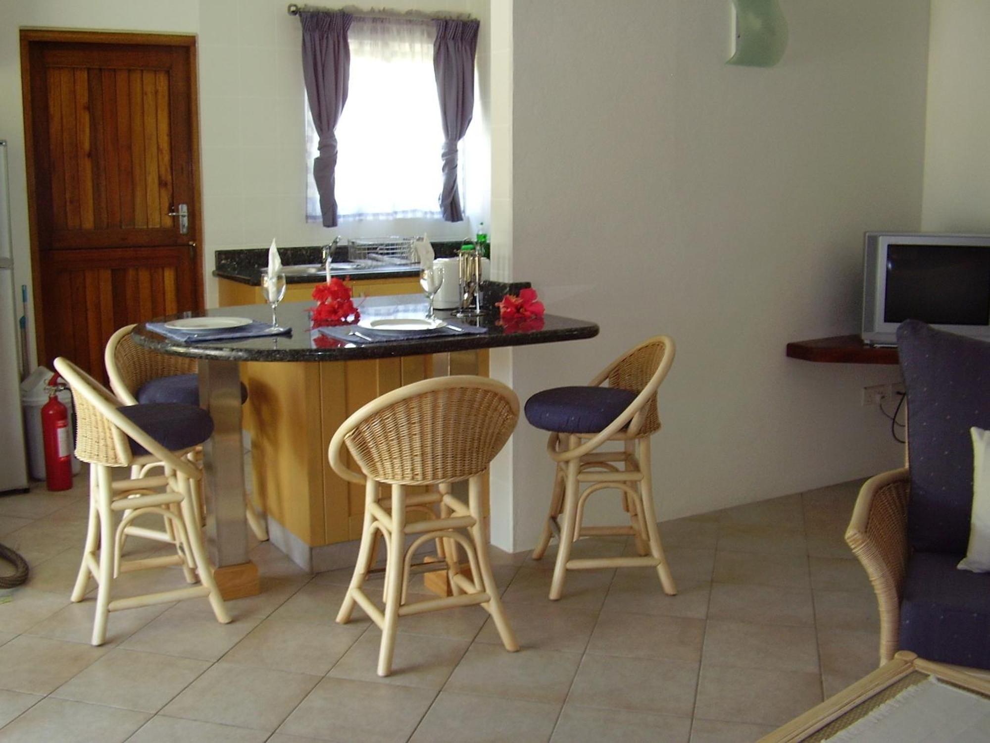 Fairy-Tern Chalets Cerf Island Exterior photo