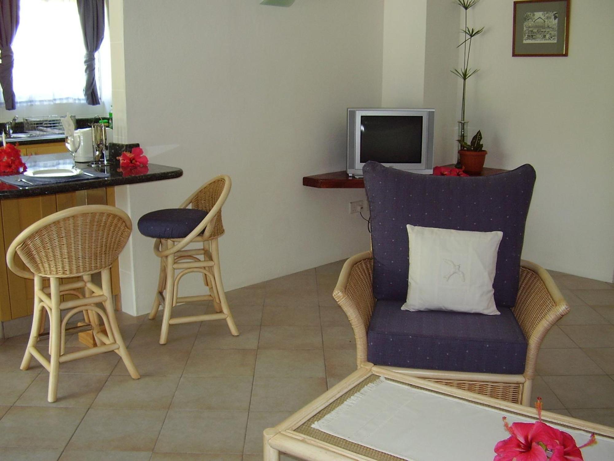 Fairy-Tern Chalets Cerf Island Exterior photo